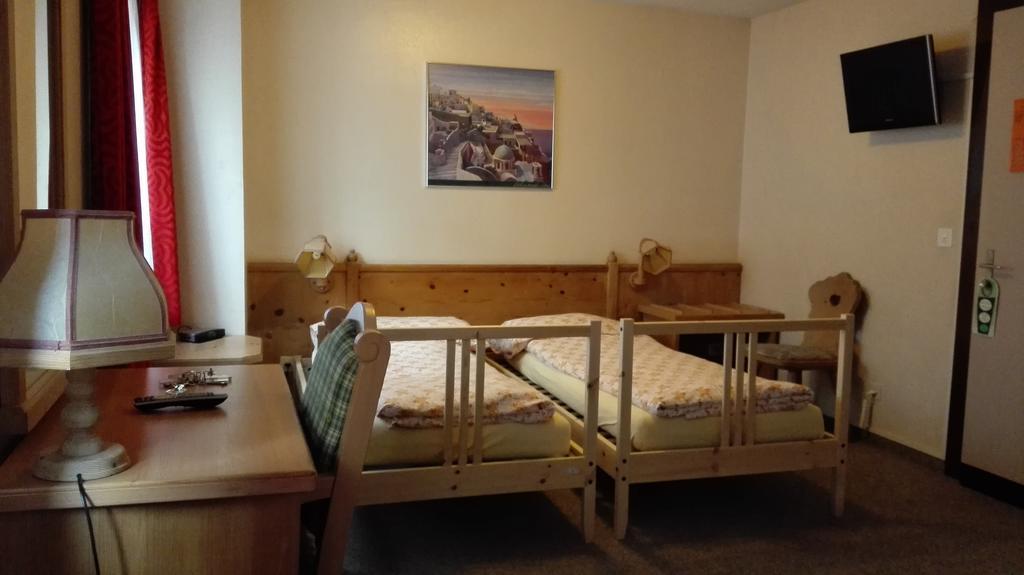 Hotel Frohsinn Erstfeld Chambre photo