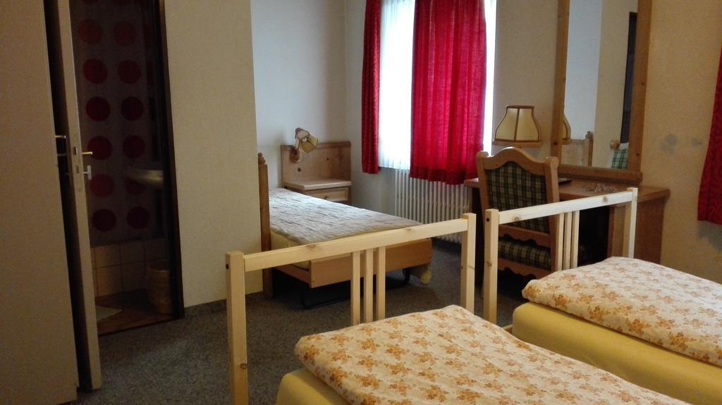 Hotel Frohsinn Erstfeld Chambre photo