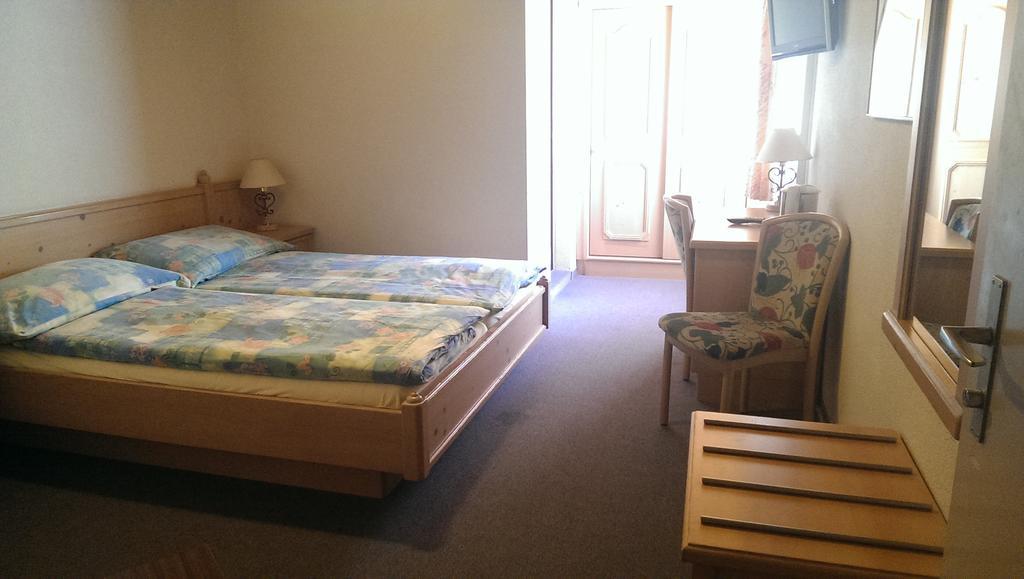 Hotel Frohsinn Erstfeld Chambre photo
